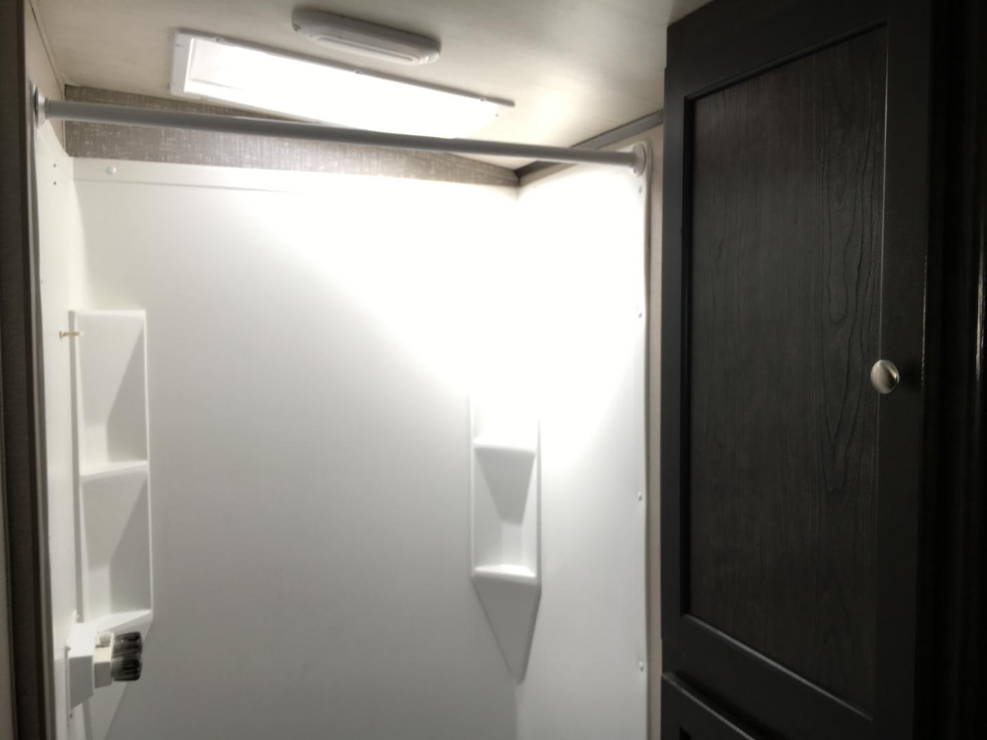 ./imagenes/INVOICE/2019/17127/CASA RODANTE CRUISER RV (32).JPG